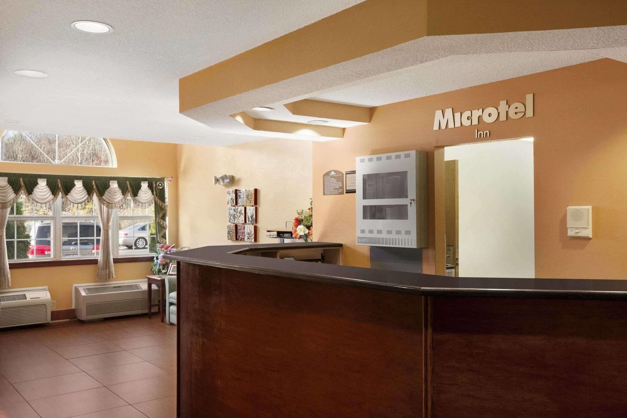 Microtel Inn By Wyndham - Albany Airport Latham Buitenkant foto
