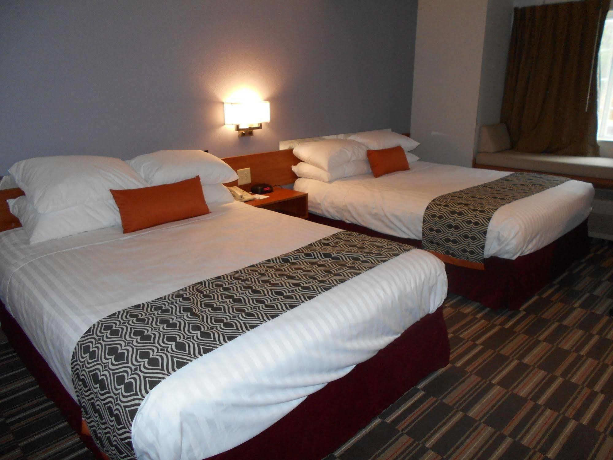 Microtel Inn By Wyndham - Albany Airport Latham Buitenkant foto