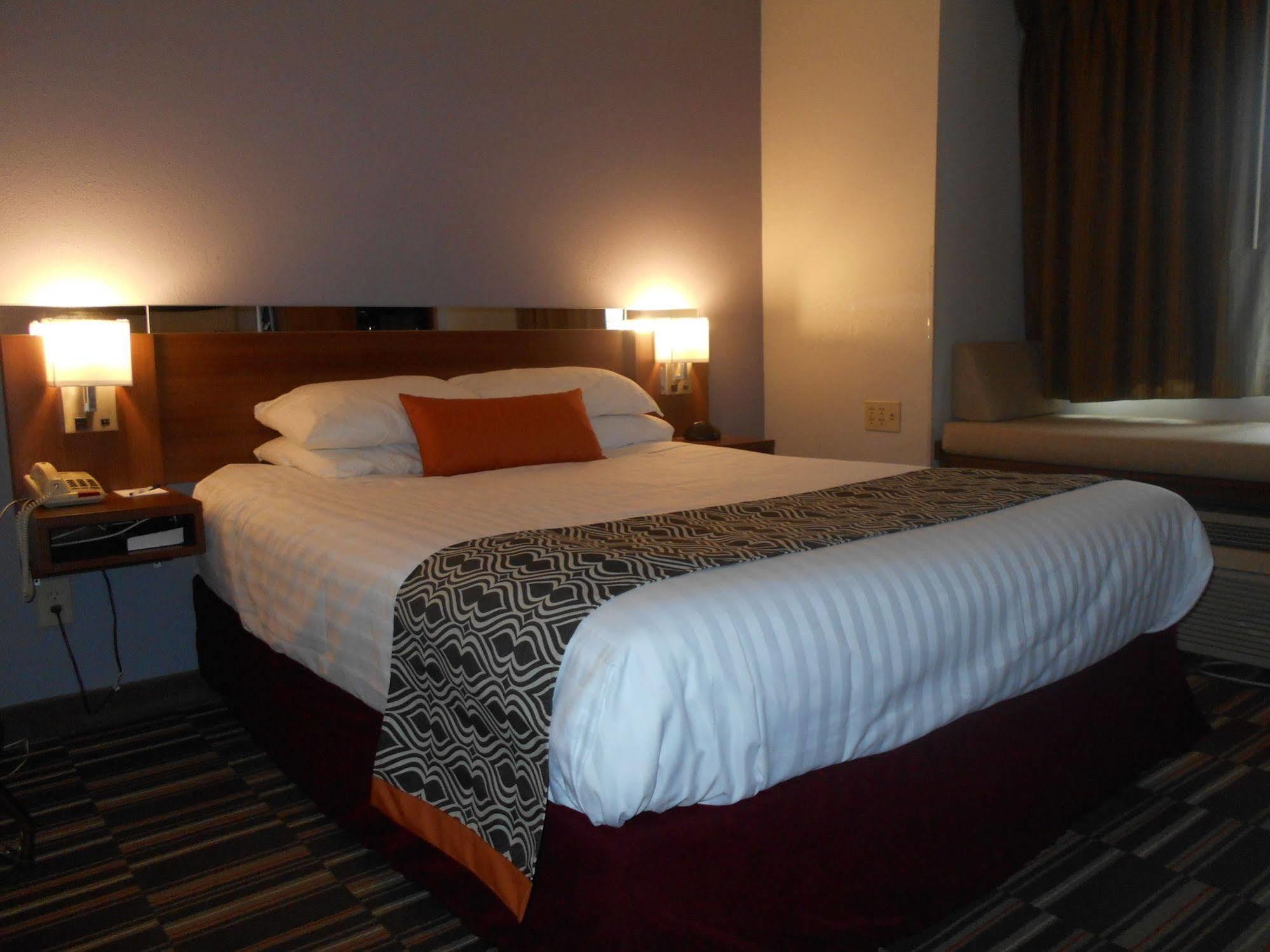 Microtel Inn By Wyndham - Albany Airport Latham Buitenkant foto